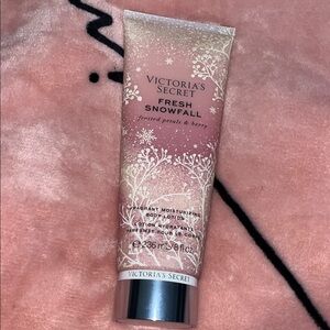 Victoria's Secret Fresh Snowfall Lotion